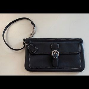 Coach Hampton Leather Stitching Buckle Wristlet